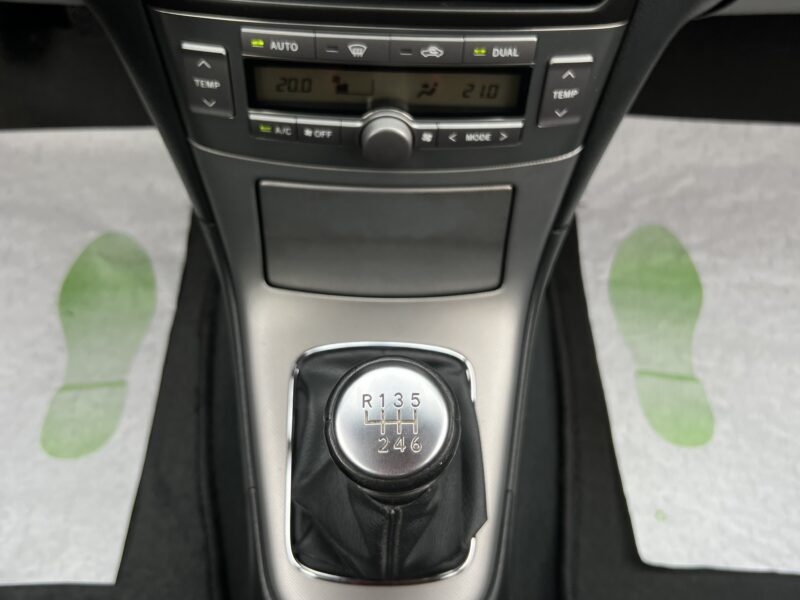 TOYOTA AVENSIS II PHASE 2 2.0 D-4D 126 Cv 1ERE MAIN 87 200 Kms BVM6 / GPS REGULATEUR - Garantie1an