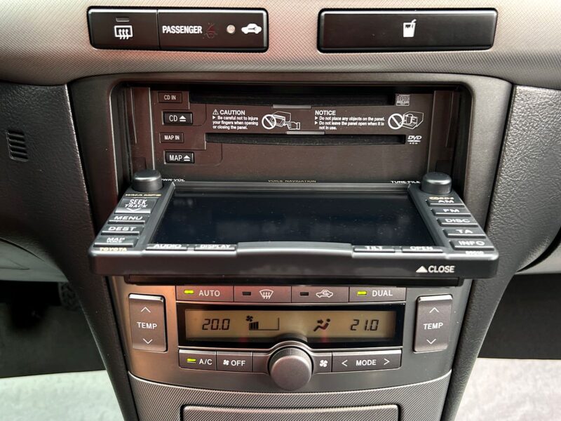 TOYOTA AVENSIS II PHASE 2 2.0 D-4D 126 Cv 1ERE MAIN 87 200 Kms BVM6 / GPS REGULATEUR - Garantie1an