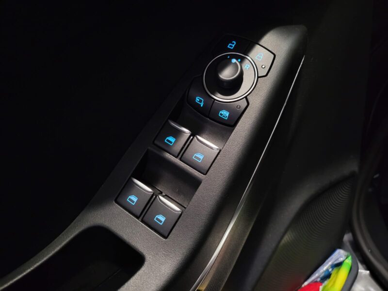 FORD PUMA 1.0 Flexifuel 125cv ST-Line 1ère Main // APPLE CARPLAY/CAMERA DE RECUL/ALERTE FRANCHISSEME