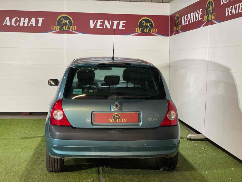 RENAULT CLIO II 2004 1.4 98cv