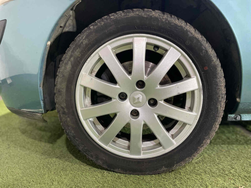 RENAULT CLIO II 2004 1.4 98cv