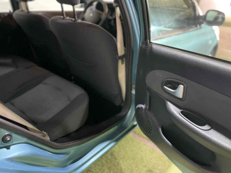 RENAULT CLIO II 2004 1.4 98cv