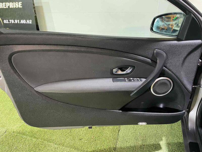 RENAULT MEGANE III Coupé 2010 1.5 dCi 110cv