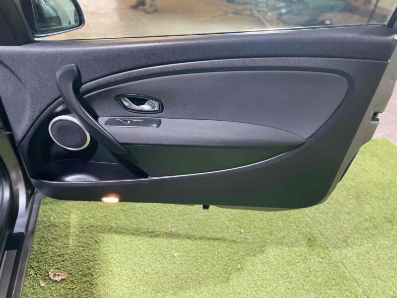 RENAULT MEGANE III Coupé 2010 1.5 dCi 110cv