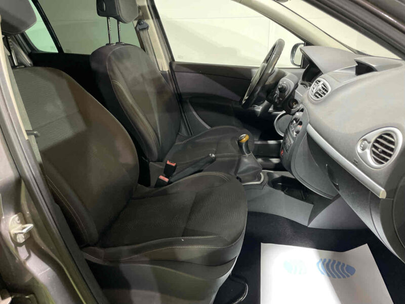RENAULT CLIO III 2010 1.5 dCi 68cv