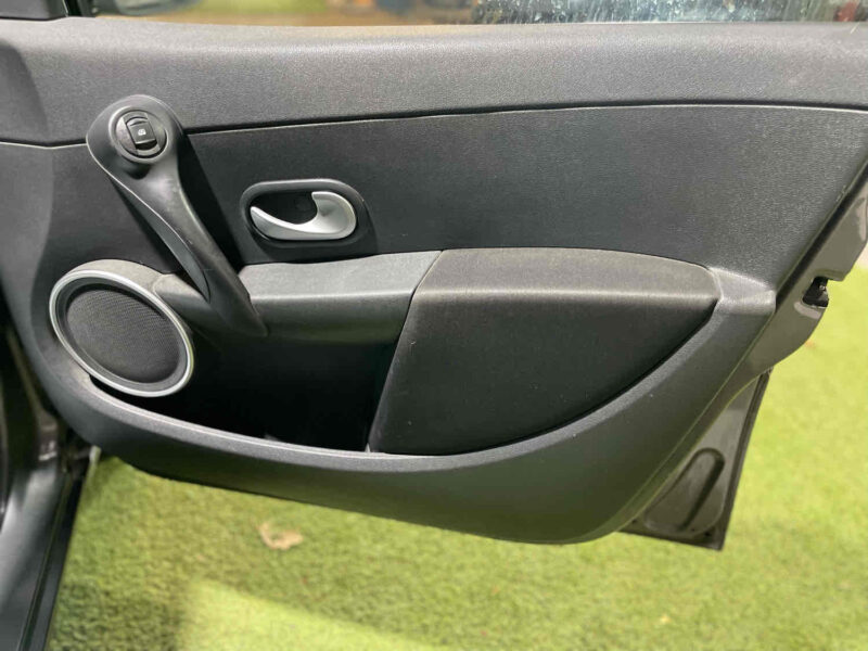 RENAULT CLIO III 2010 1.5 dCi 68cv