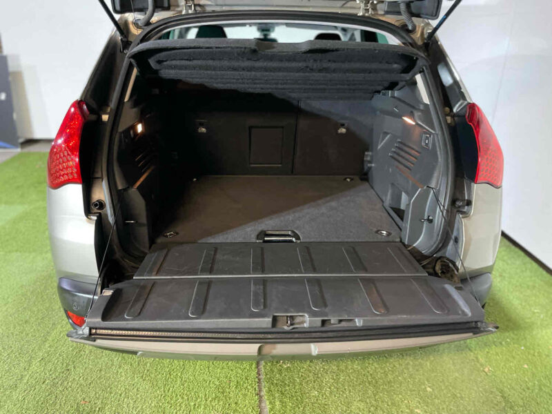 PEUGEOT 3008 Monospace 2011 1.6 HDi 112cv