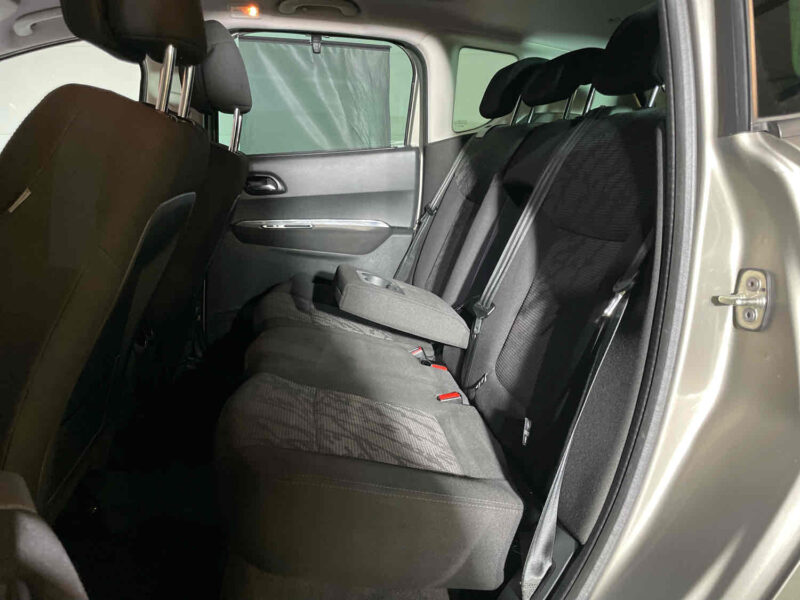 PEUGEOT 3008 Monospace 2011 1.6 HDi 112cv