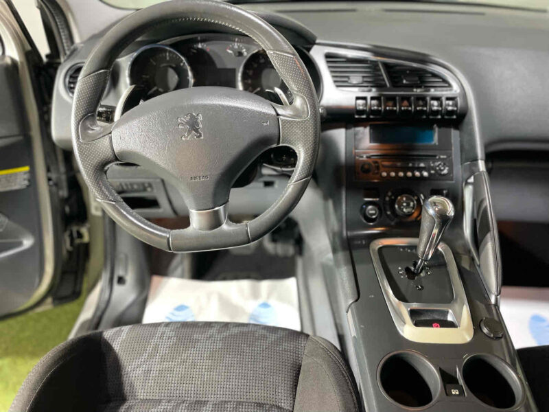 PEUGEOT 3008 Monospace 2011 1.6 HDi 112cv