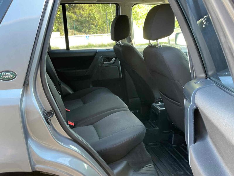 LAND ROVER FREELANDER II Mark 3 2011