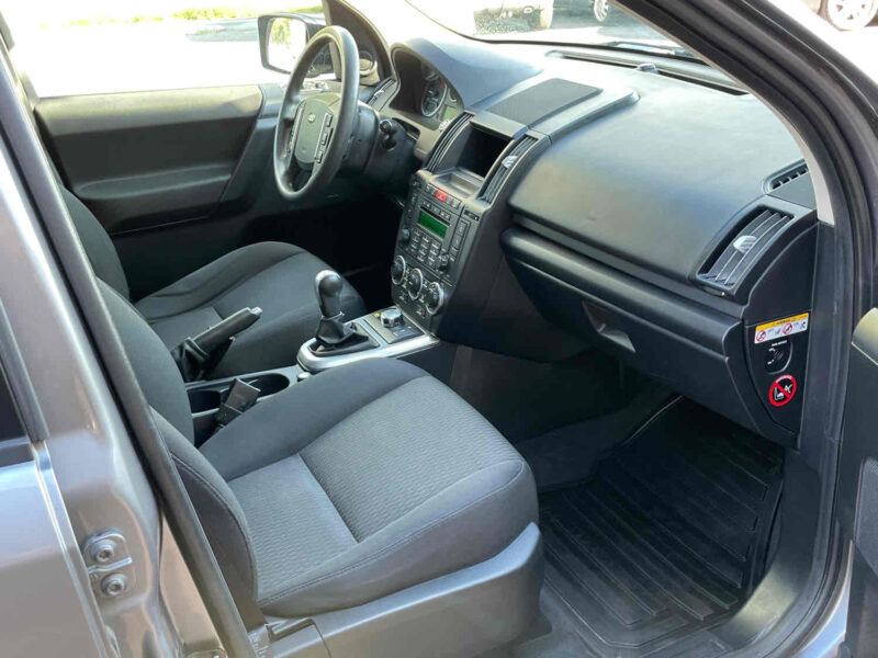 LAND ROVER FREELANDER II Mark 3 2011