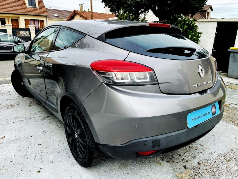 RENAULT MEGANE III Coupé 2011