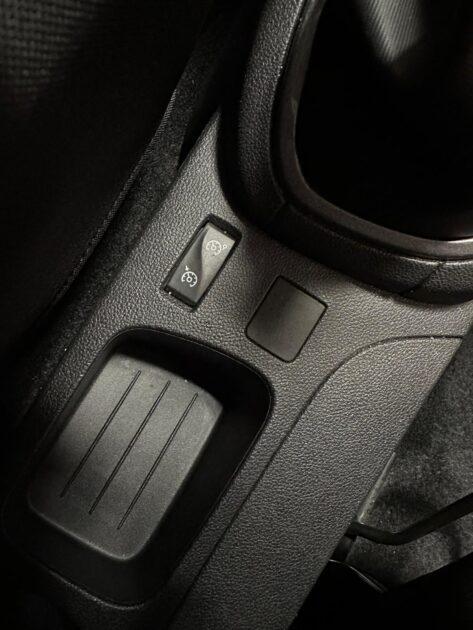 1.2 73 cv LIMITED EDITION / REGULATEUR CLIM AUTO / LIMITEUR