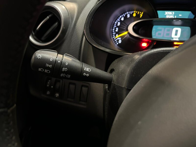 1.2 73 cv LIMITED EDITION / REGULATEUR CLIM AUTO / LIMITEUR