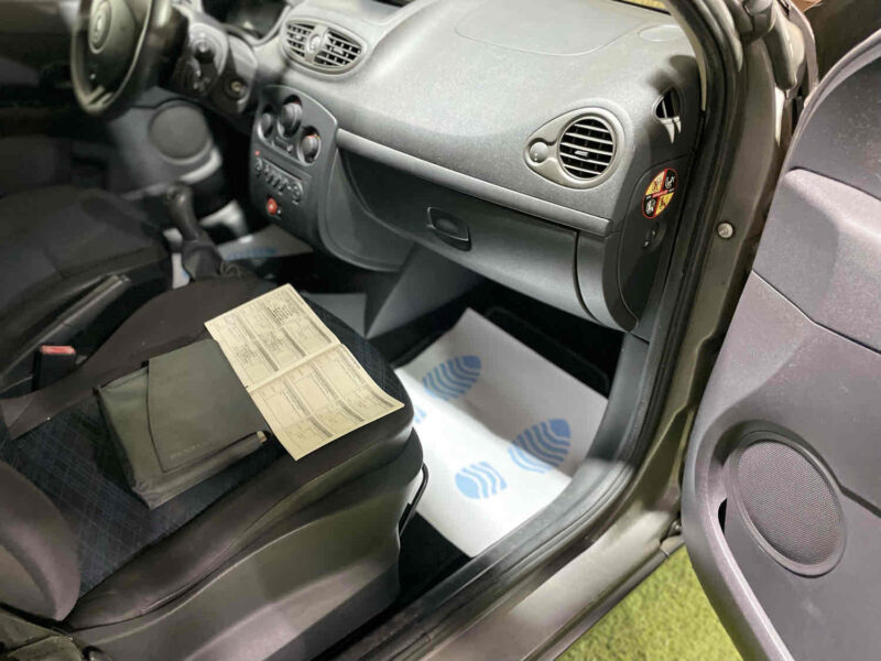 RENAULT CLIO III 2009 1.2 75cv