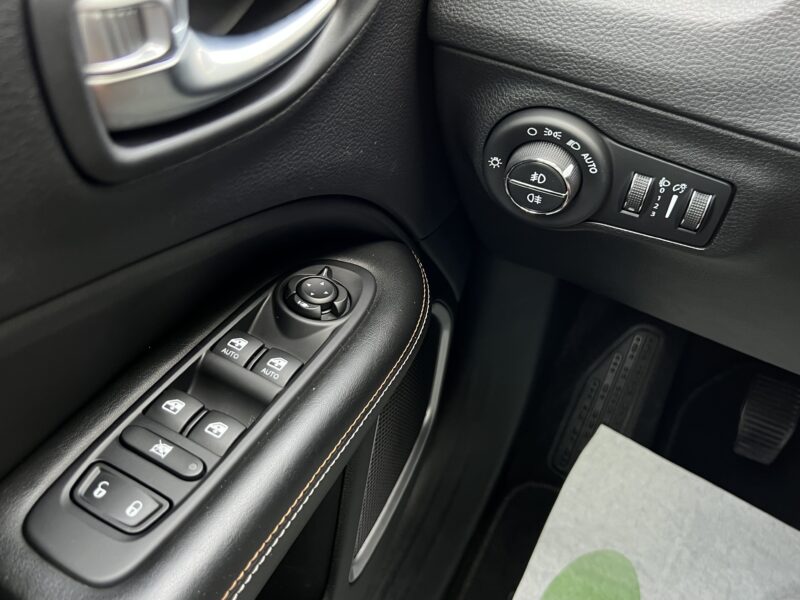 JEEP COMPASS II 1.6 MULTIJET 120 LONGITUDE / APPLE CARPLAY CAMERA KEYLESS LINE ASSIST - Garantie1an