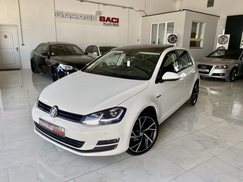VOLKSWAGEN GOLF 2014