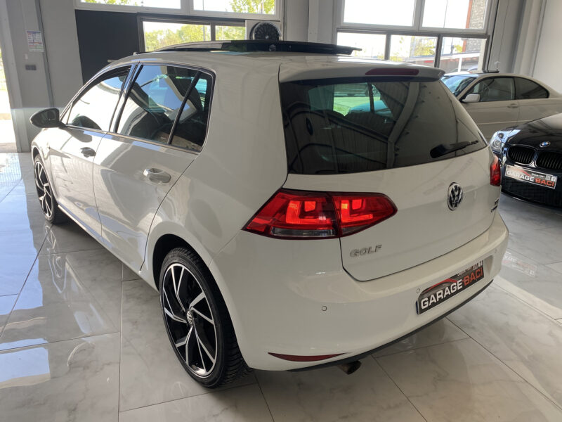 VOLKSWAGEN GOLF 2014