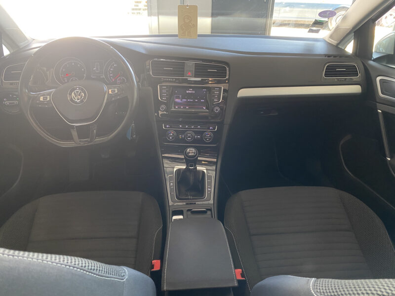 VOLKSWAGEN GOLF 2014