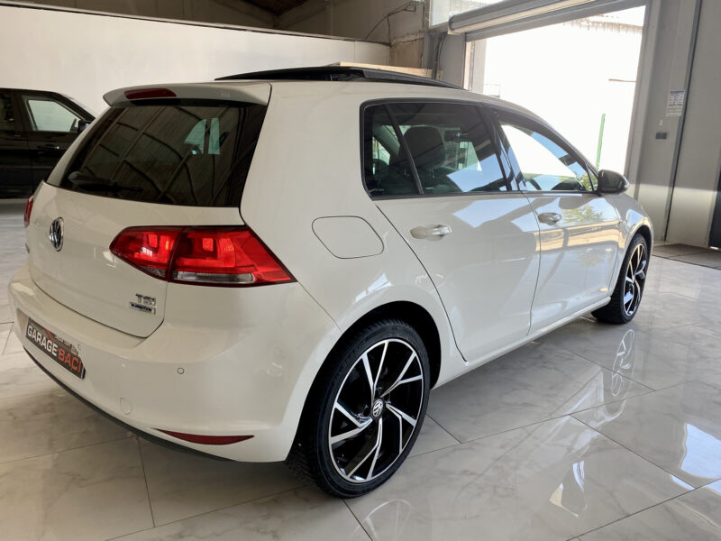 VOLKSWAGEN GOLF 2014