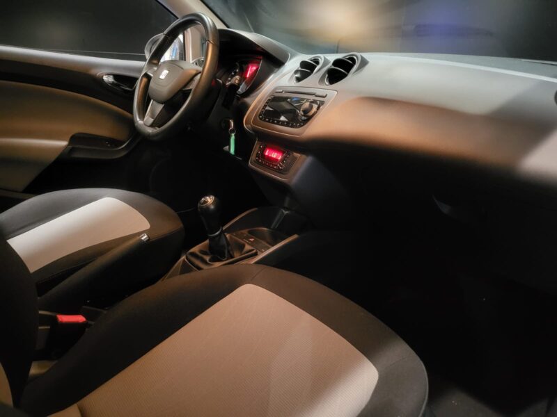 SEAT IBIZA 2012 1.4 STYLE 85cv / RADAR DE RECUL / 1ERE MAIN / HISTORIQUE D'ENTRETIENS