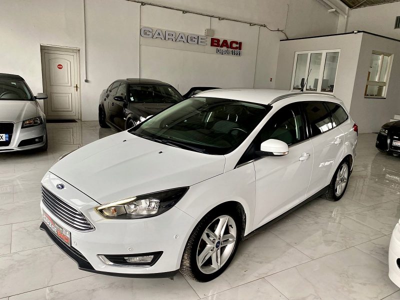 FORD FOCUS III Turnier 2015