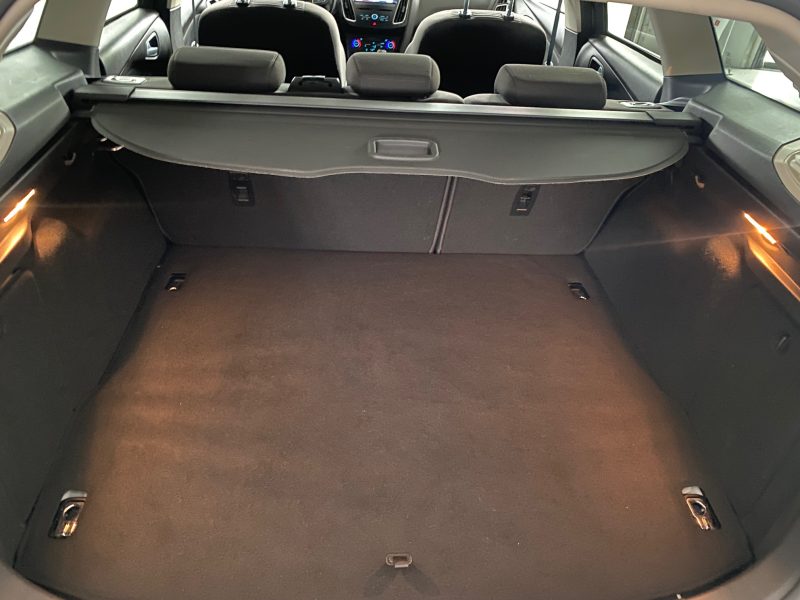 FORD FOCUS III Turnier 2015