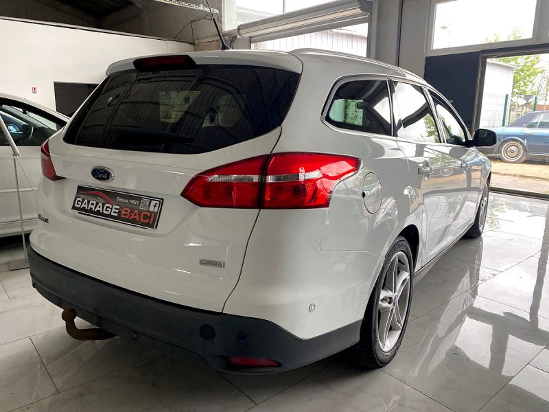 FORD FOCUS III Turnier 2015