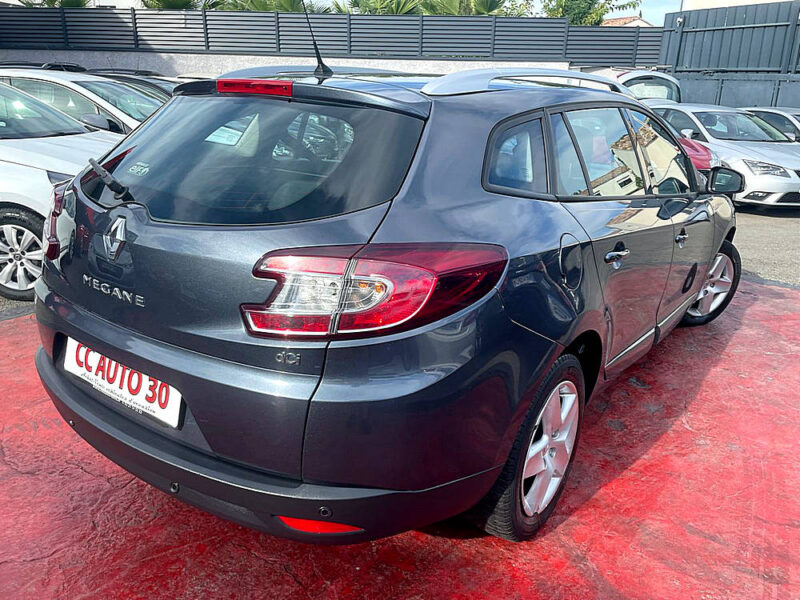 RENAULT MEGANE III Grandtour 2015