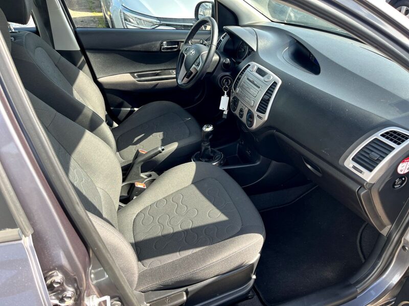 HYUNDAI i20 I 2011
