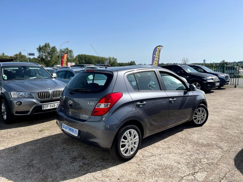 HYUNDAI i20 I 2011