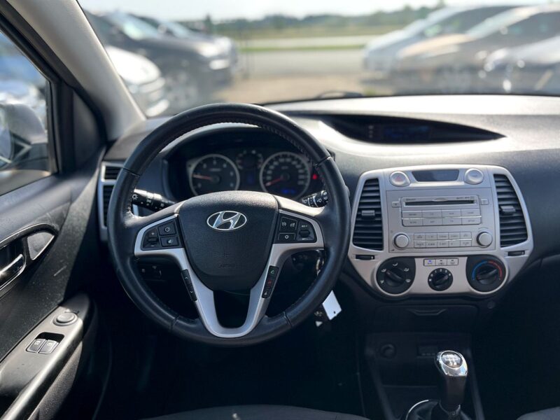 HYUNDAI i20 I 2011