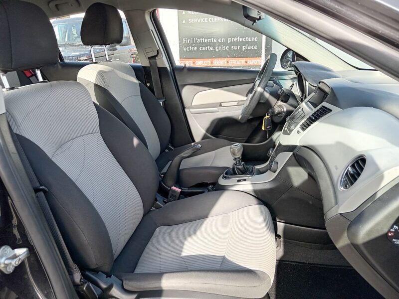 CHEVROLET CRUZE 3/5 portes 2011