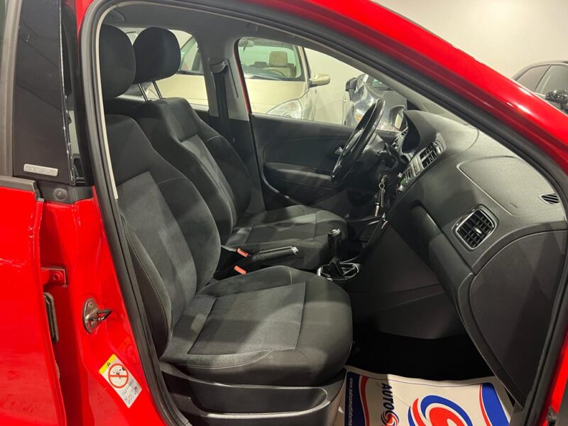 VOLKSWAGEN POLO V 2011