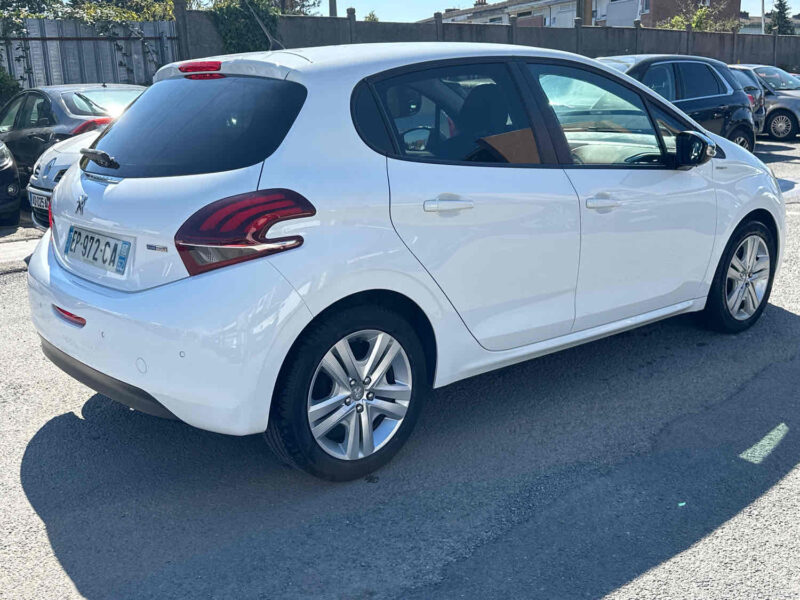 PEUGEOT 208 I 2017
