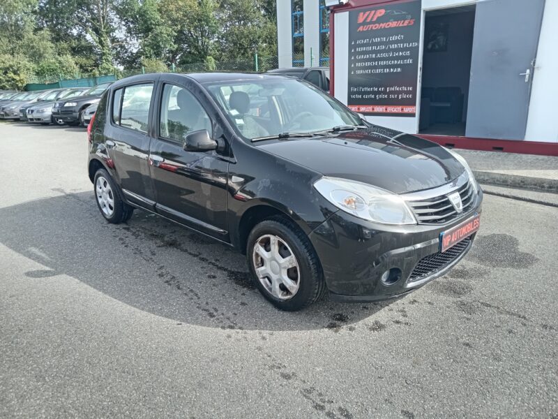 DACIA SANDERO 2010