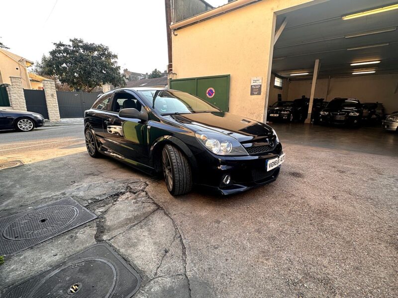 OPEL ASTRA OPC PAYER EN 4 x
