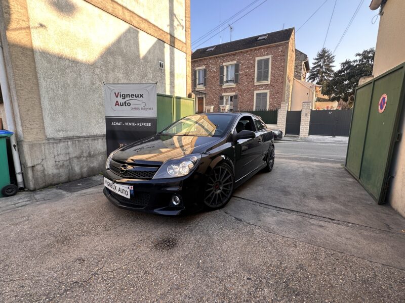 OPEL ASTRA OPC PAYER EN 4 x