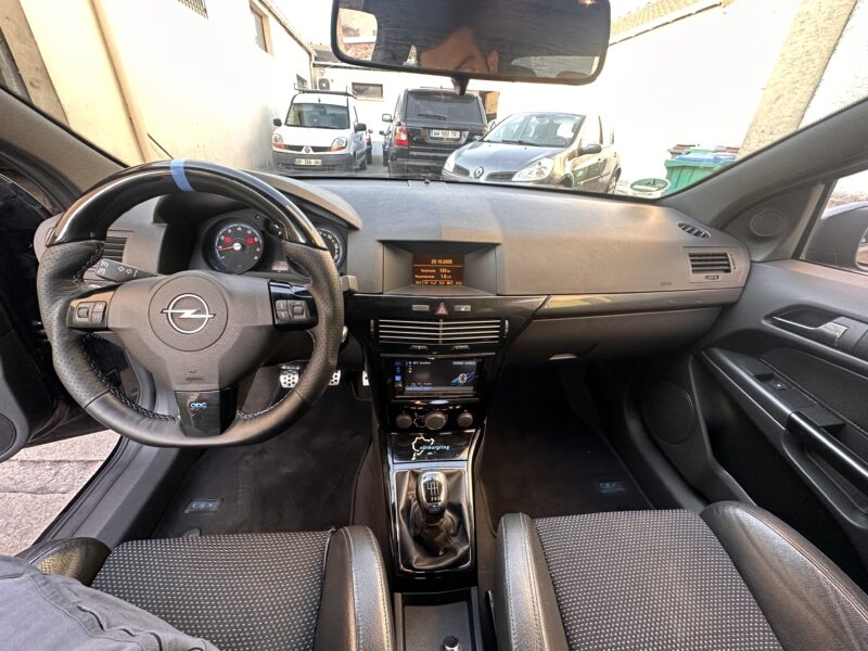 OPEL ASTRA OPC PAYER EN 4 x