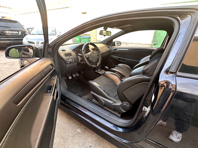 OPEL ASTRA OPC PAYER EN 4 x