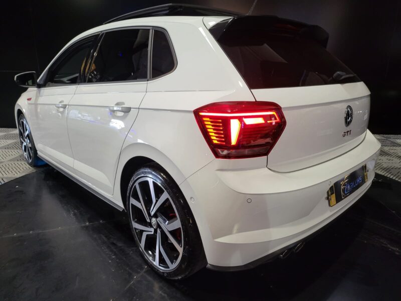 VOLKSWAGEN POLO VI GTI 2.0 TSI 200cv DSG6 // MIRROR LINK/TOIT OUVRANT/SONO BEATS