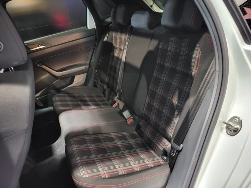 VOLKSWAGEN POLO VI GTI 2.0 TSI 200cv DSG6 // MIRROR LINK/TOIT OUVRANT/SONO BEATS