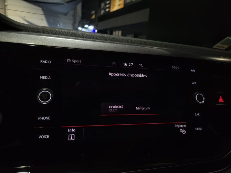 VOLKSWAGEN POLO VI GTI 2.0 TSI 200cv DSG6 // MIRROR LINK/TOIT OUVRANT/SONO BEATS