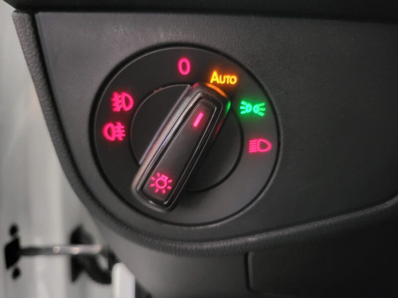 VOLKSWAGEN POLO VI GTI 2.0 TSI 200cv DSG6 // MIRROR LINK/TOIT OUVRANT/SONO BEATS