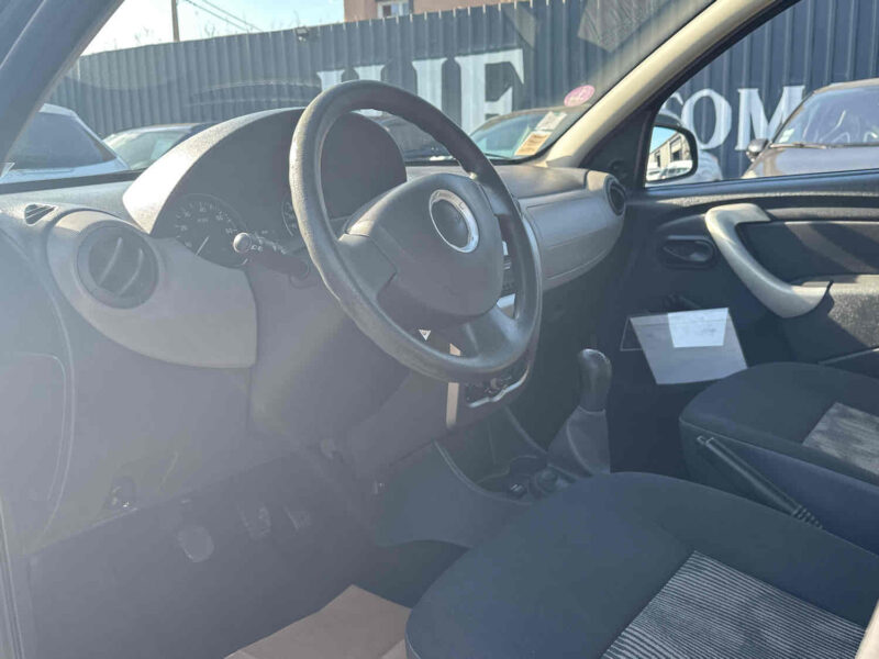 DACIA SANDERO 2010