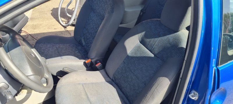 RENAULT TWINGO II 2009