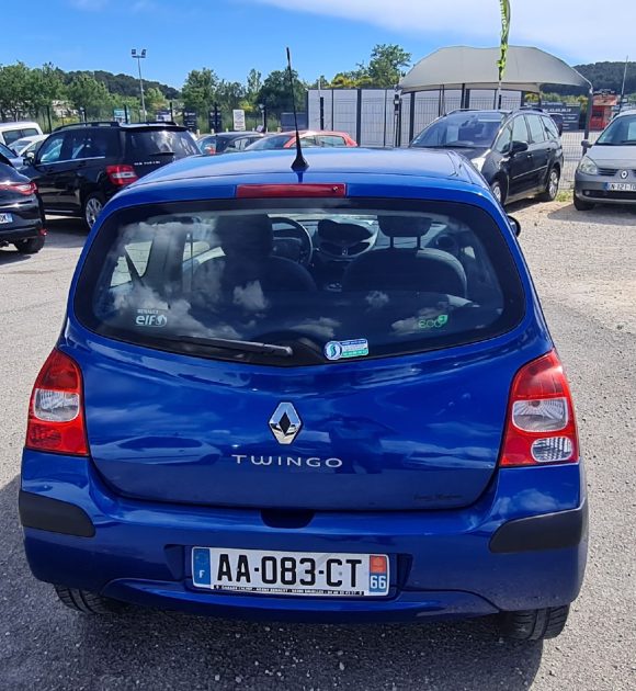 RENAULT TWINGO II 2009