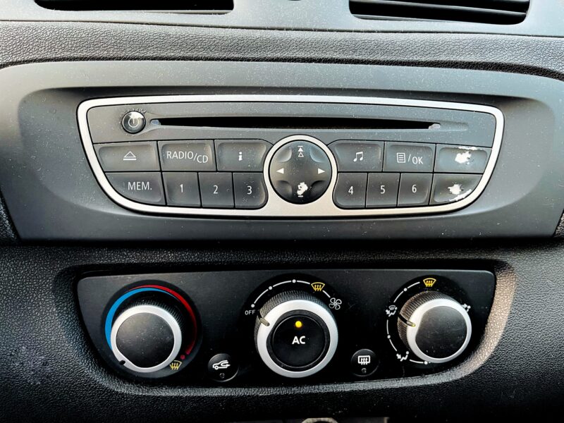 RENAULT SCÉNIC III 2011