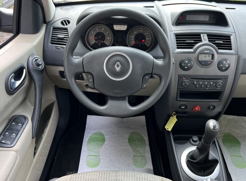 RENAULT MEGANE II PHASE 2 1.4 98 Cv 5 PORTES / BLUETOOTH CRIT AIR 2 - Garantie1an