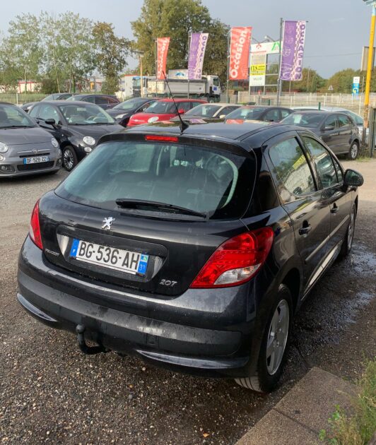 PEUGEOT 207 